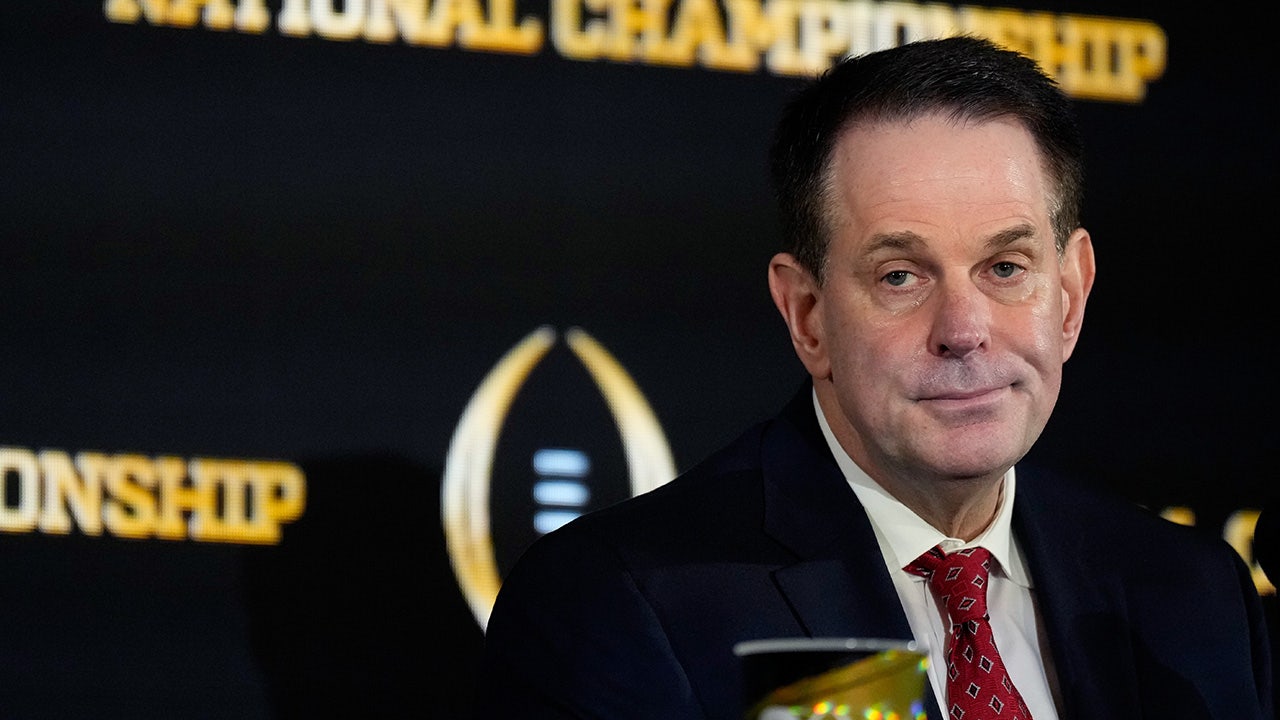 Indiana's Curt Cignetti roasts the SEC as ESPN starts their promotional campaign already: 'we don't whine'