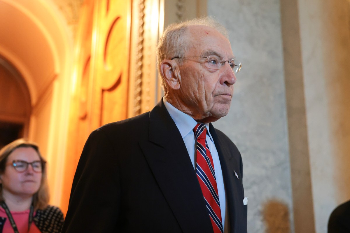 Social Security Update: Top Republican Warns of Double-Digit Benefit Cuts