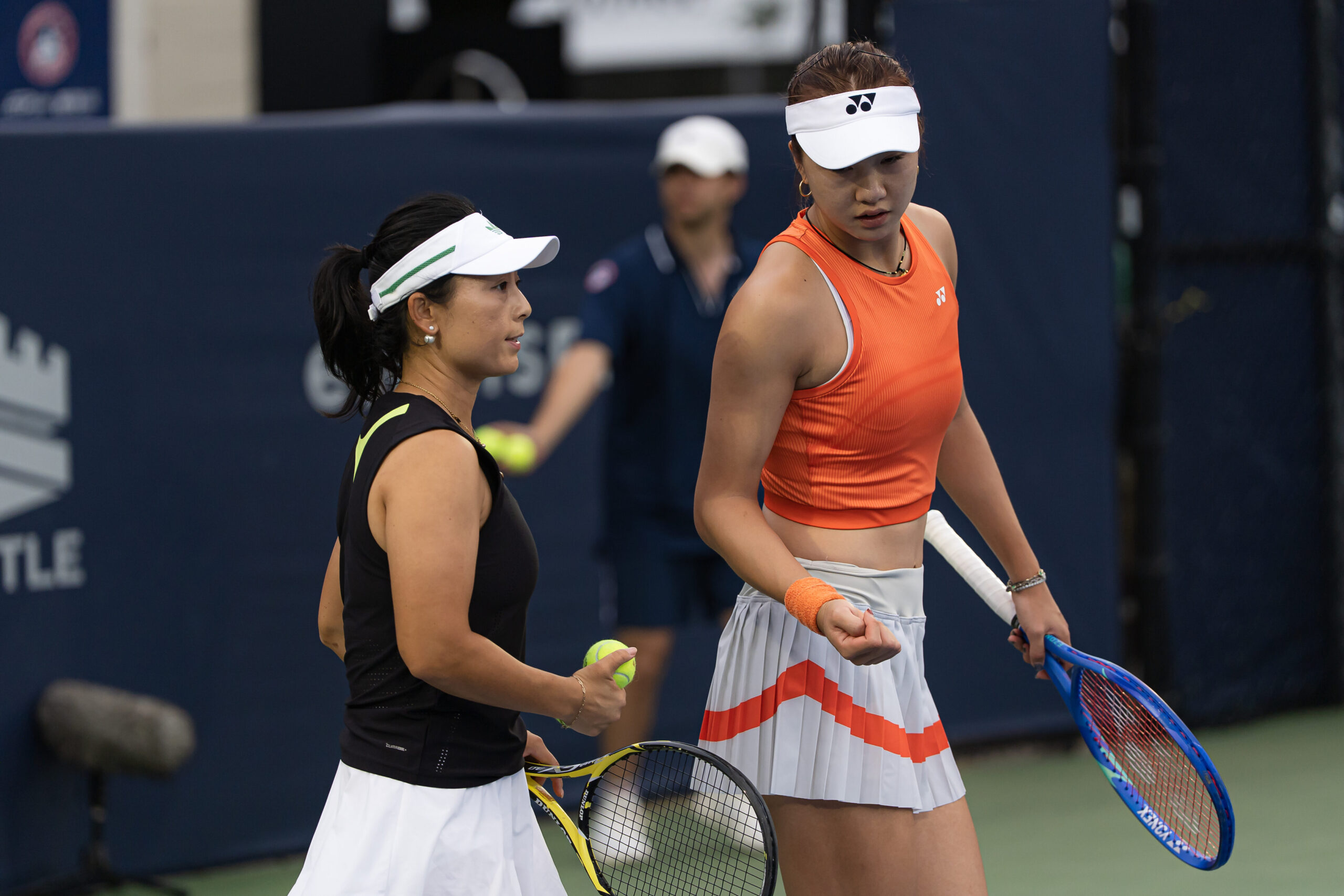 Tang and Xu knock off Venus Williams and Shnaider in DC doubles