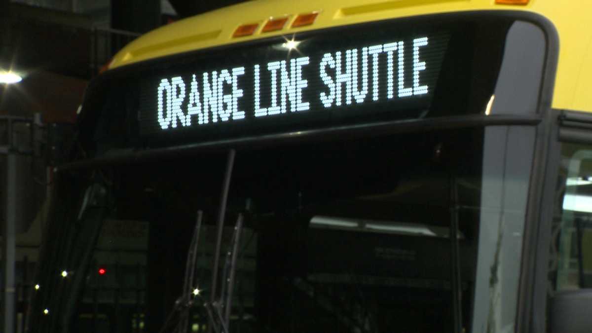 'Absolutely ridiculous': Bus mistakenly shuttles passengers to North Shore, instead of North Station