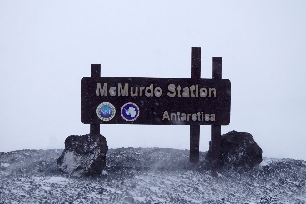 American flown to the hospital in Antarctic rescue mission