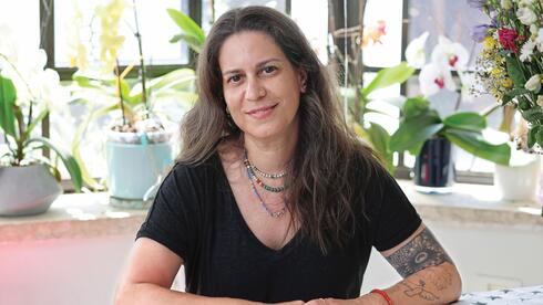 At 43 with five children, she began medical school in Spanish and became an anesthesi