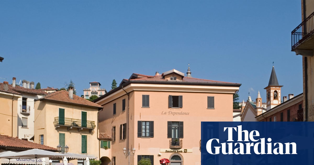 Como mayor bans bikes in city centre after being hit ‘by one of these beasts’ | Italy