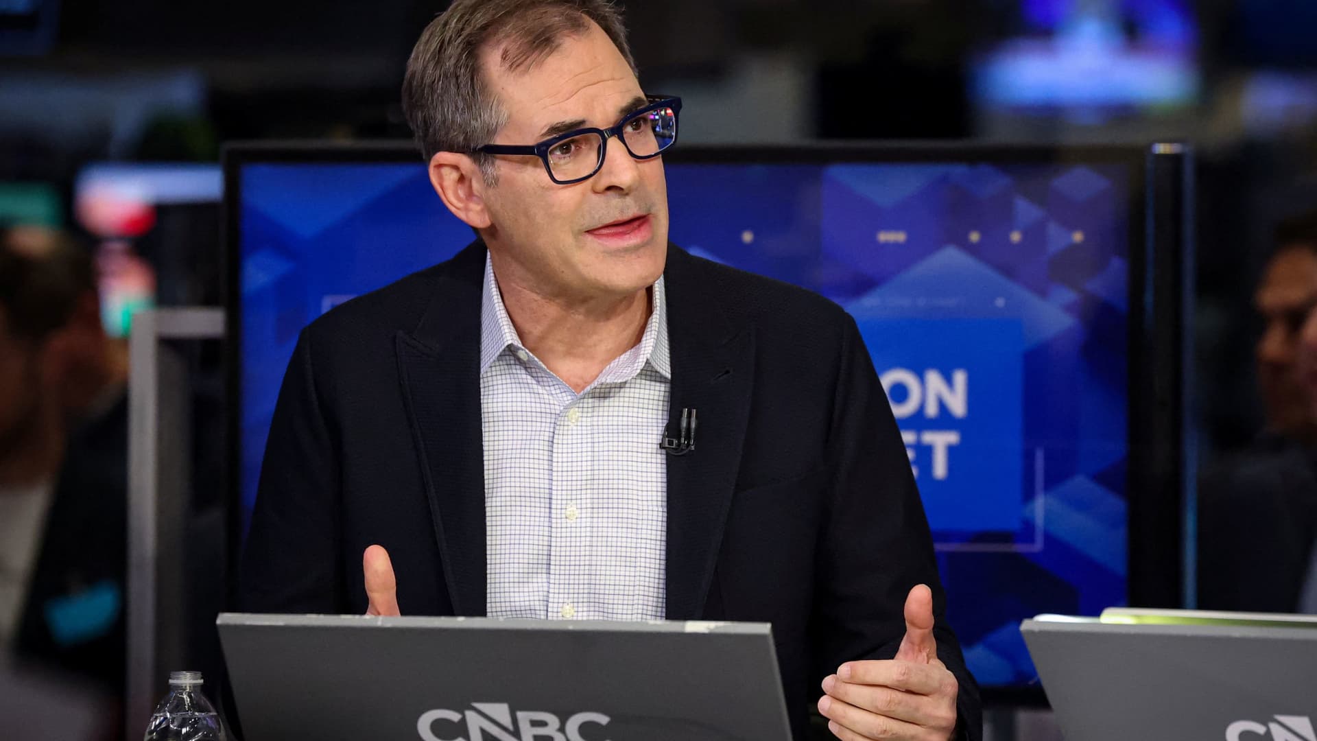CoreWeave's stock jumps 20% after a 'cleaner quarter'— here's why