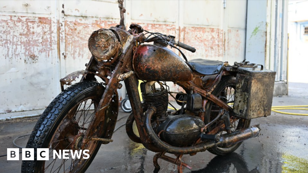 Danube river's low water levels reveal remains of WWII German soldiers in Hungary