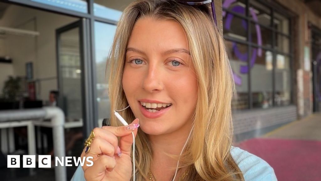 Digital cameras and wired earphones are back - and 'a bit more real' - BBC