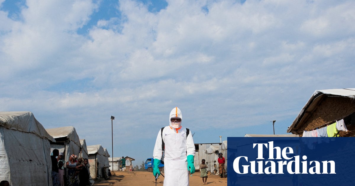 Ebola frontline workers missing wages as outbreak spreads ‘exponentially’ | Ebola