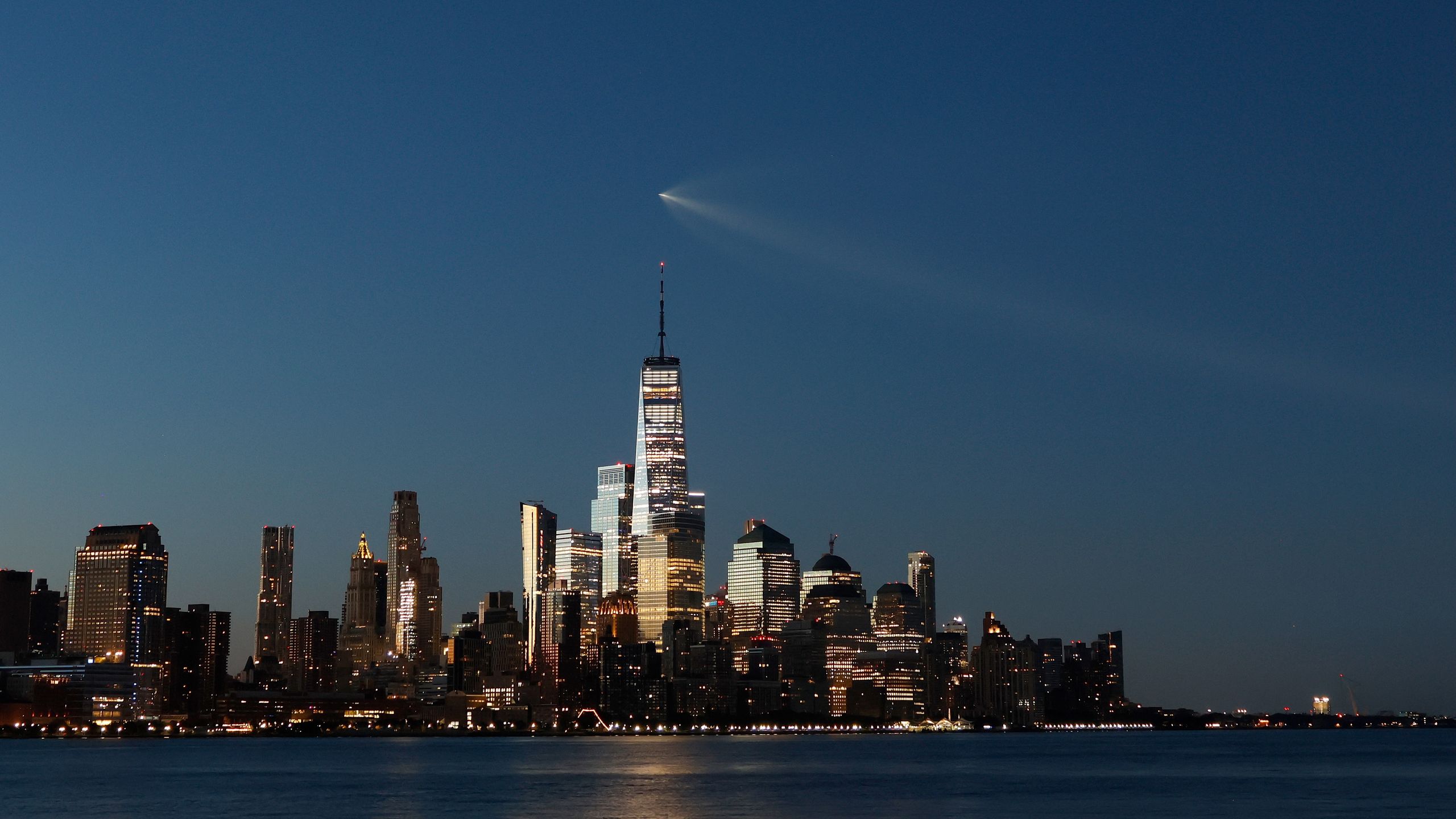 Final Falcon 9 Starlink launch from Florida creates gorgeous 'jellyfish' over New York City (video)