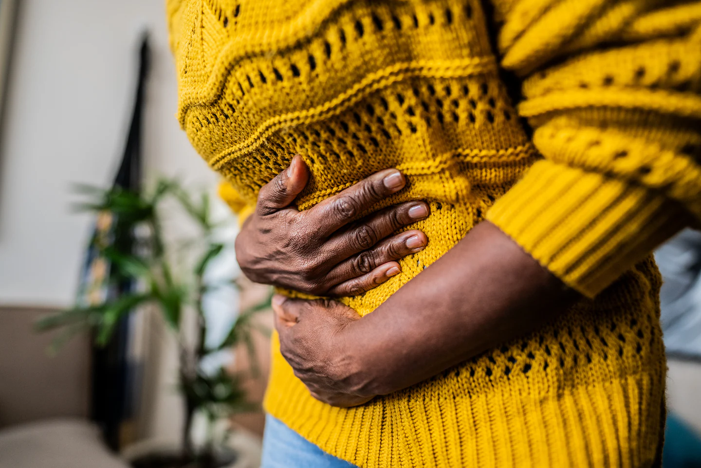 Five abdominal pain signs that mean you should go to the ER right now