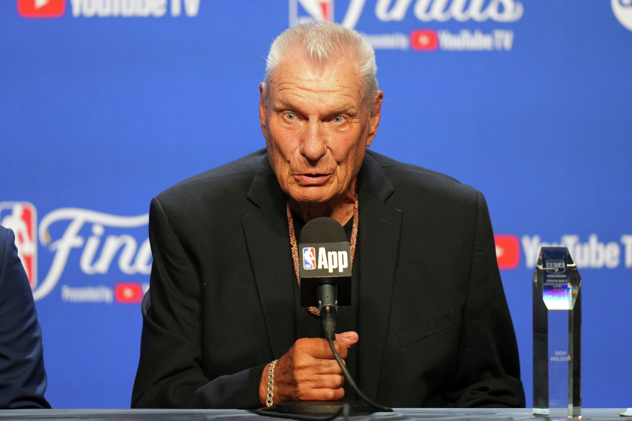 Former Dallas Mavericks head coach Don Nelson dies at 86
