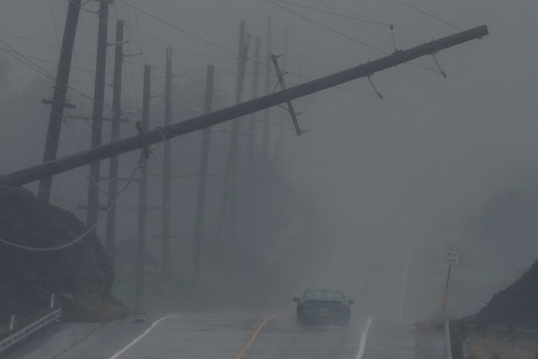 Hawaii records 140 mph wind gust from Hurricane Lala
