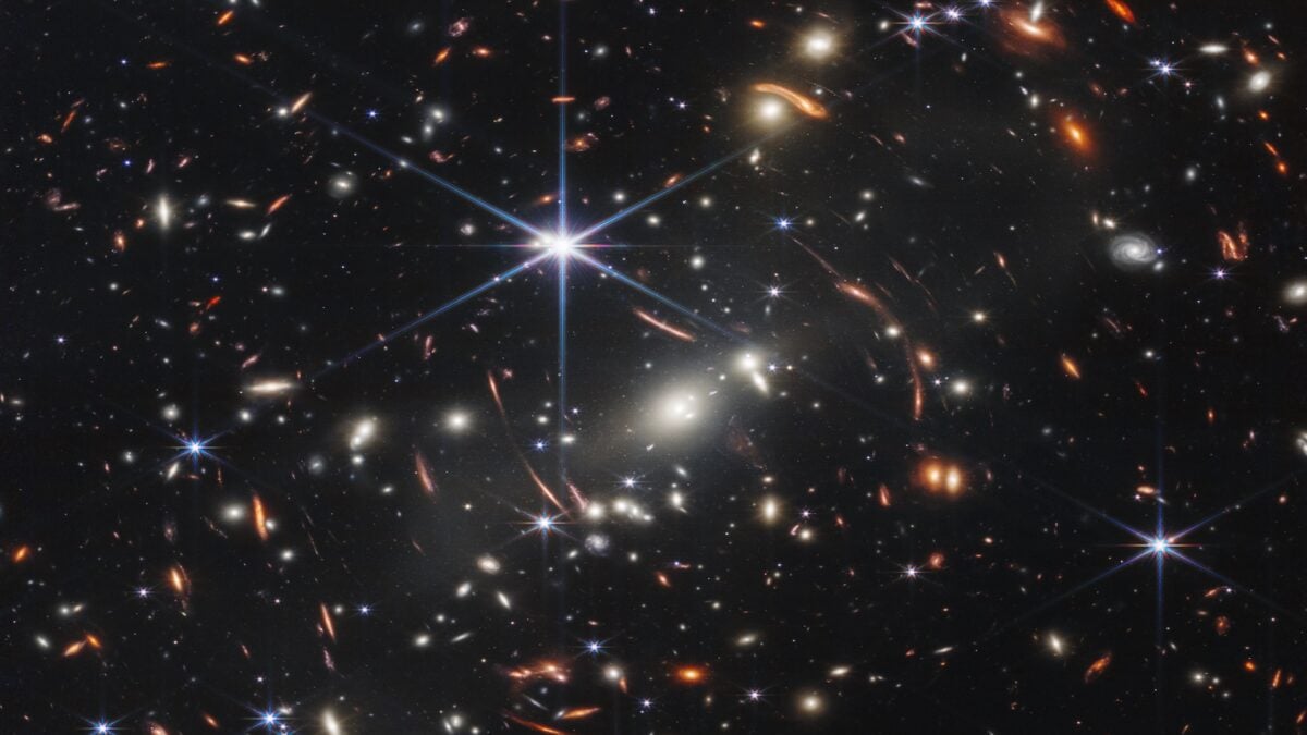 Hidden Stars Reveal the True Size of Ancient Galaxies in the Distant Universe, and It Isn't What We Expected