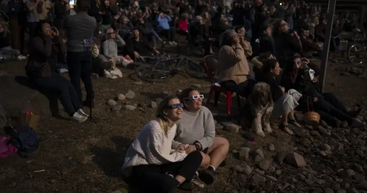 How to give yourself the best odds to see the solar eclipse and meteors - National