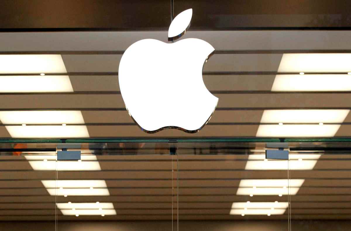 Is Apple Pay Down? Apple Cash Issues Confirmed as Users Report Wallet Services Errors