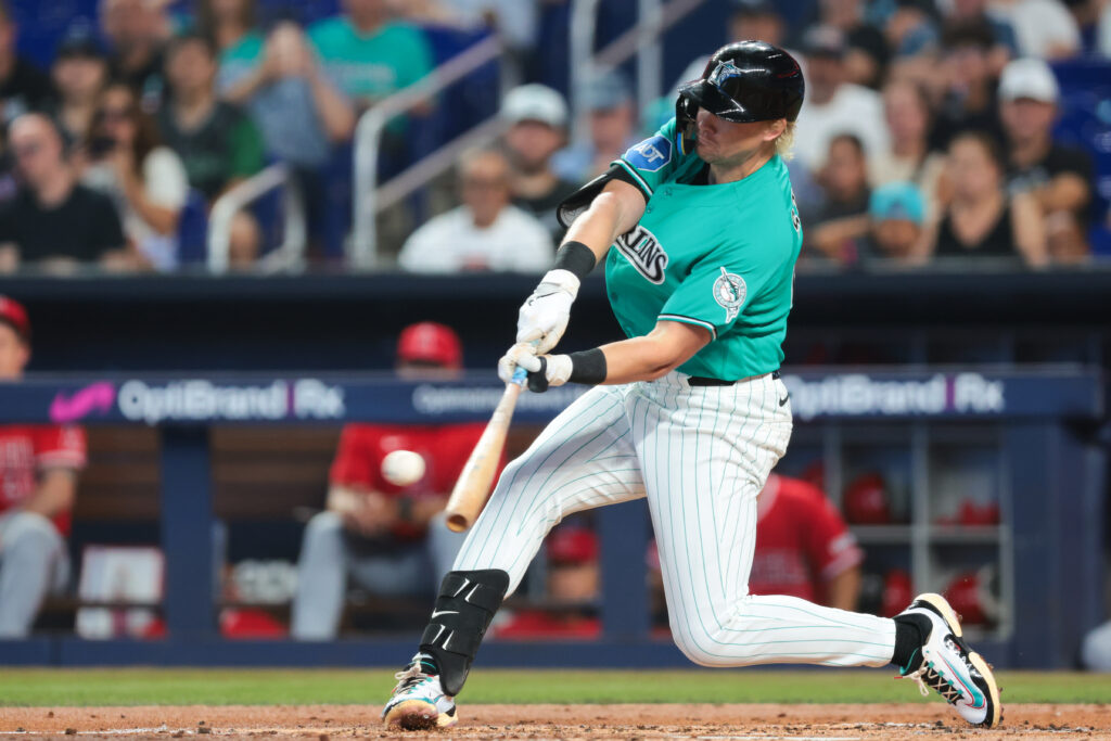 Kyle Stowers Leaves Game Due To Hamstring Discomfort