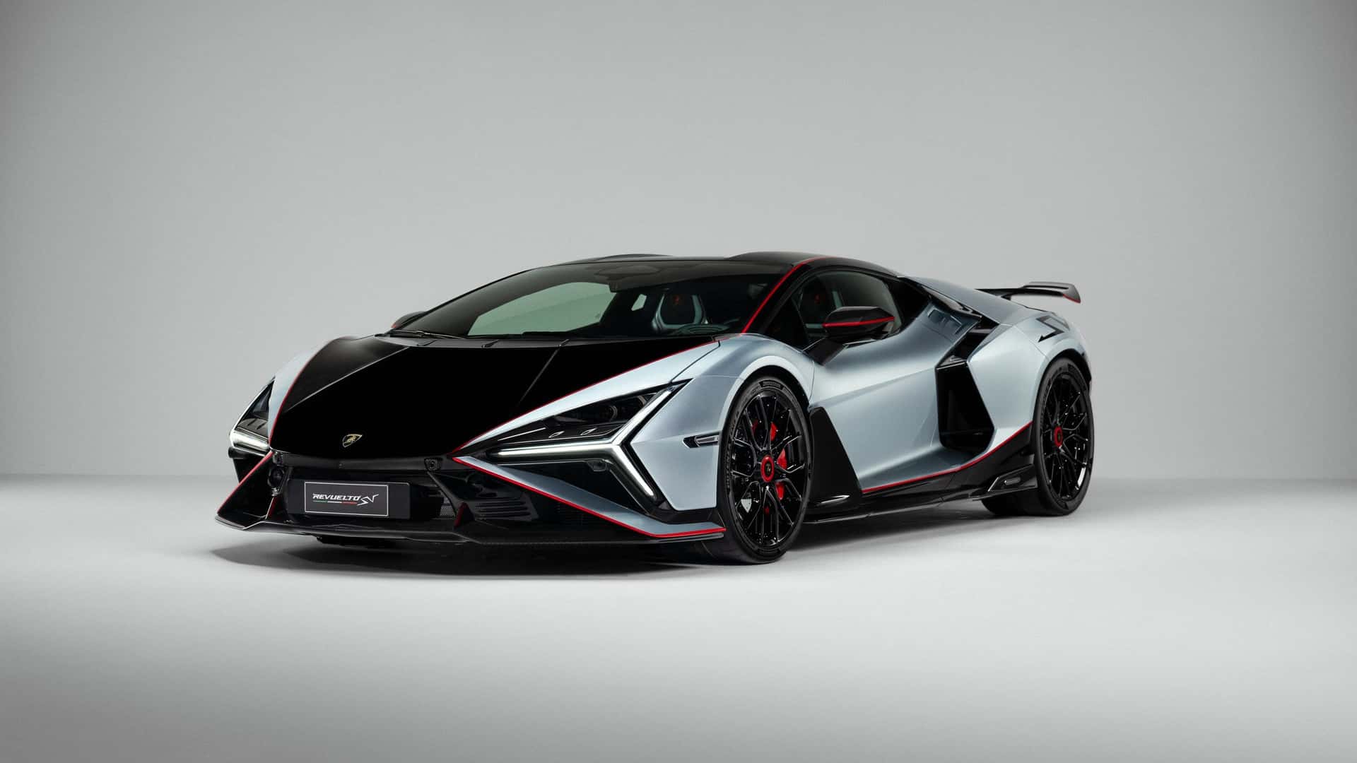 Lamborghini Revuelto SV Revealed: Track-Focused Hybrid V12