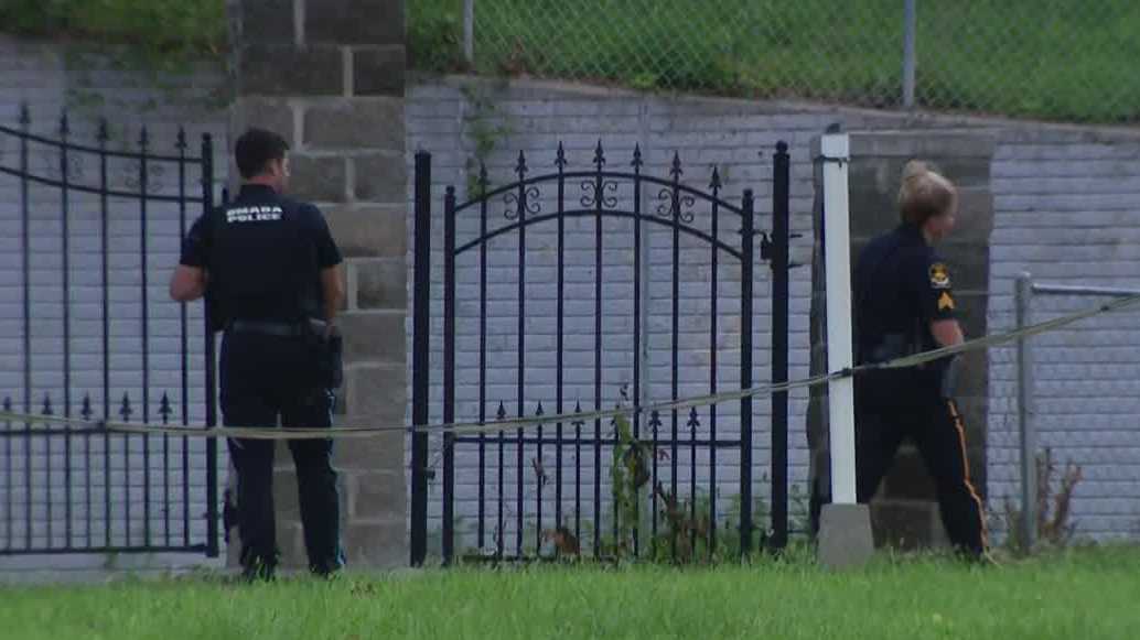 Omaha police urge people to avoid area of emergency situation