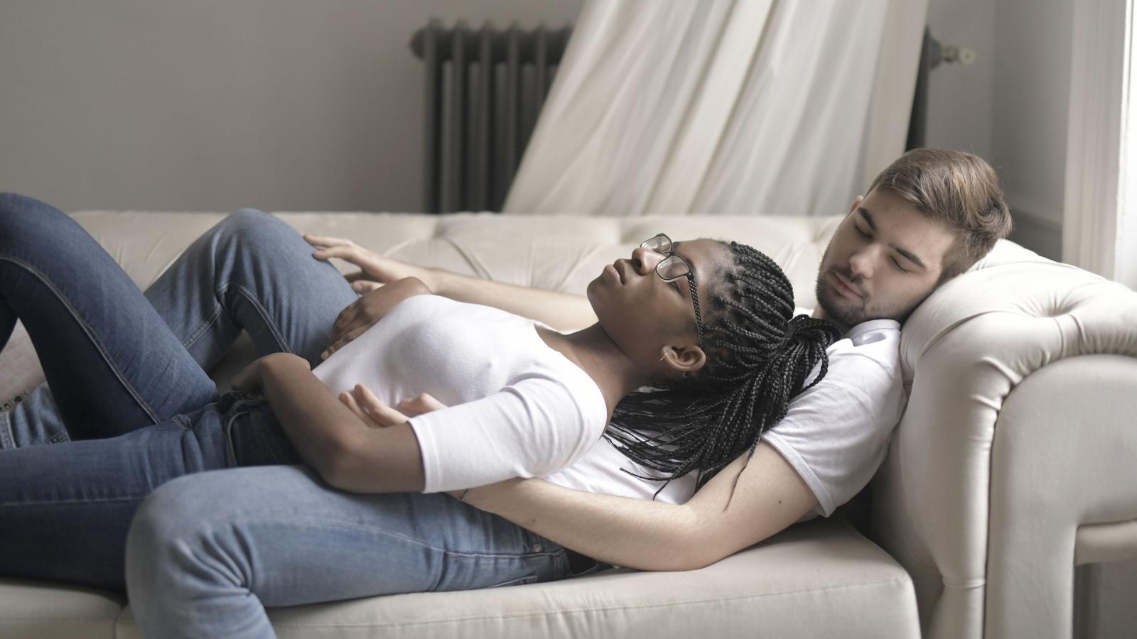 "She's in Pain!": Teen Boy Branded Immature After Refusing to Disturb Sleeping Girlfriend