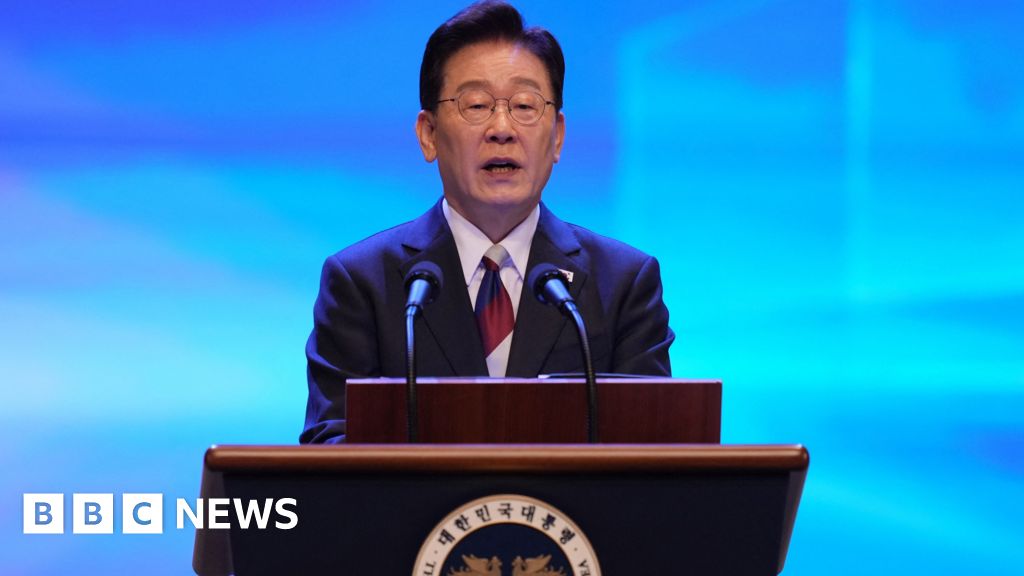 South Korea proposes talks to officially end war with North - BBC