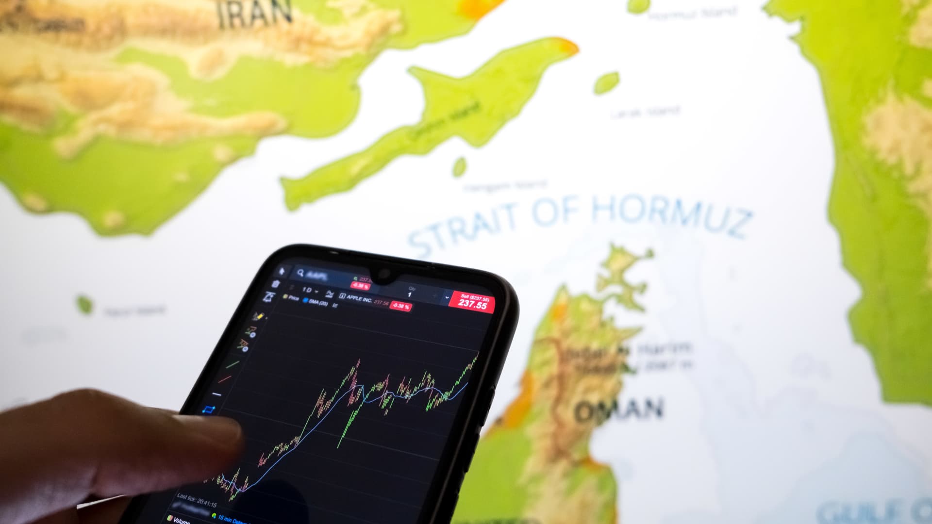 Treasury yields slide as oil falls on Bessent comments