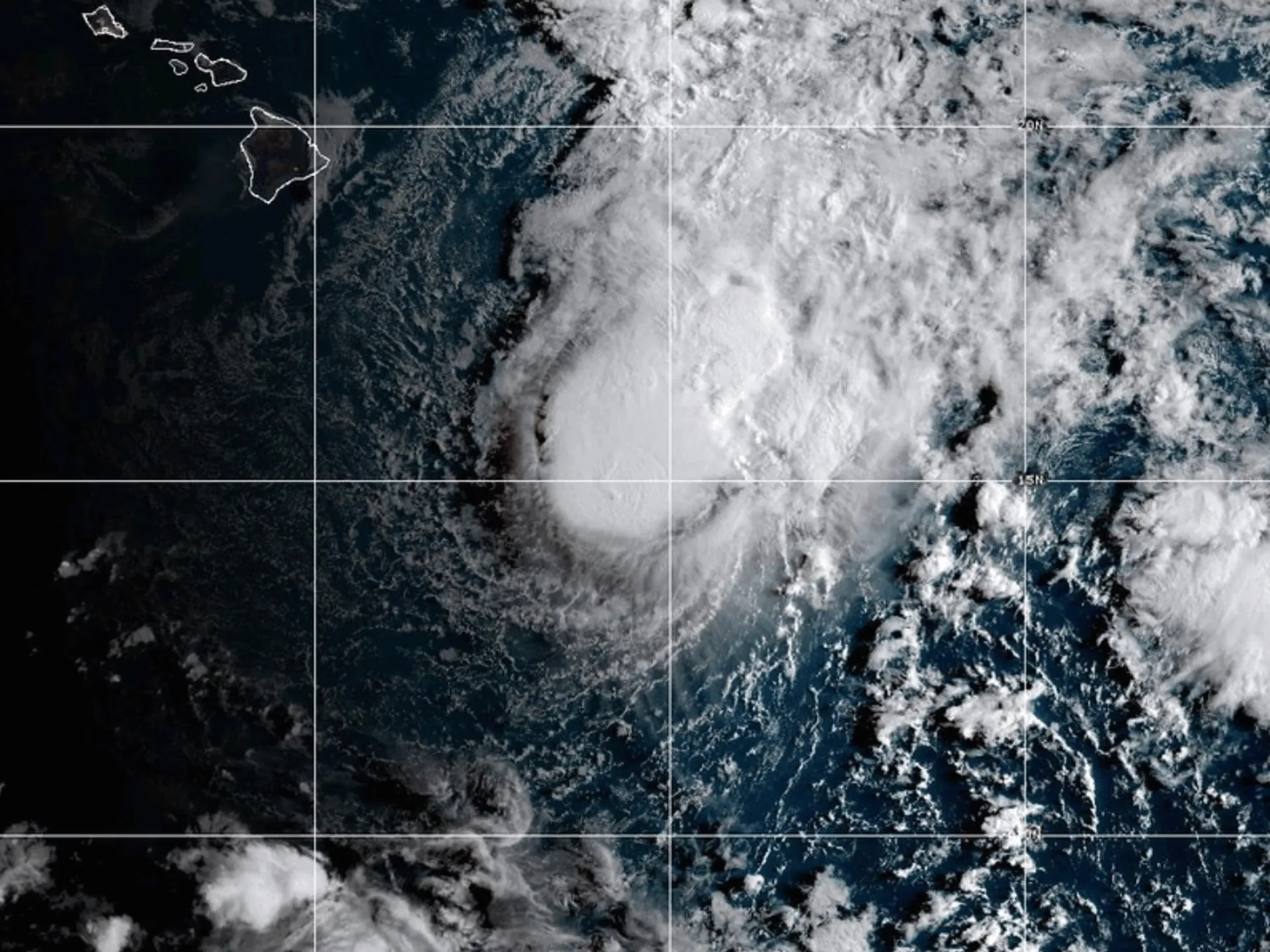 Tropical Storm Moke advances towards Hawaii with heavy rain, strong winds | Weather News