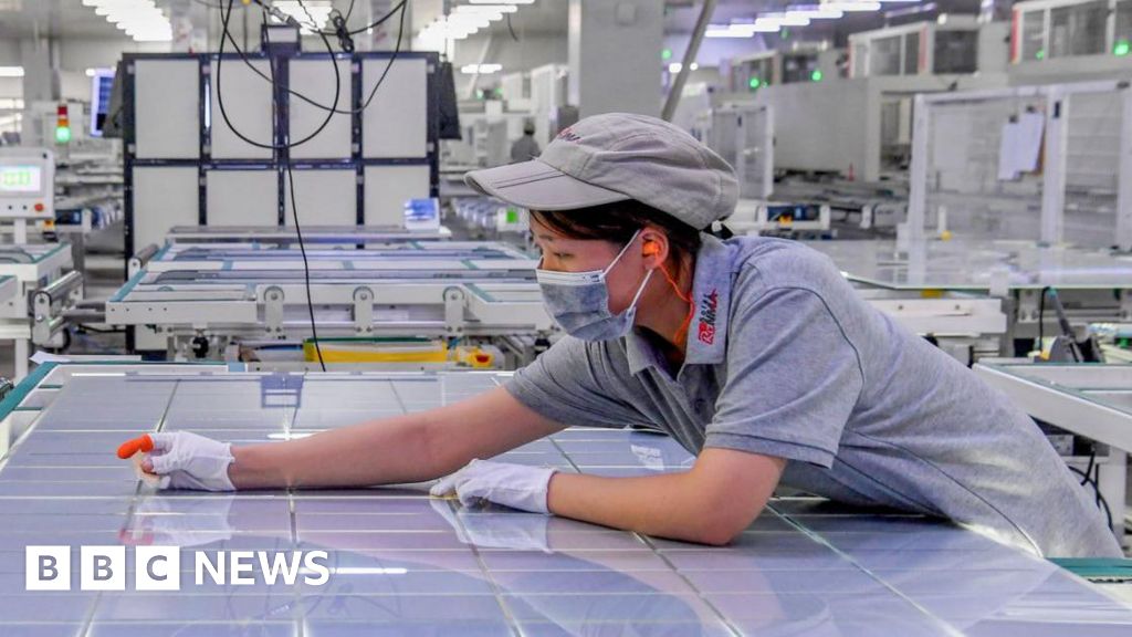 Trump imposes 15% tariff on key chip material to counter China - BBC