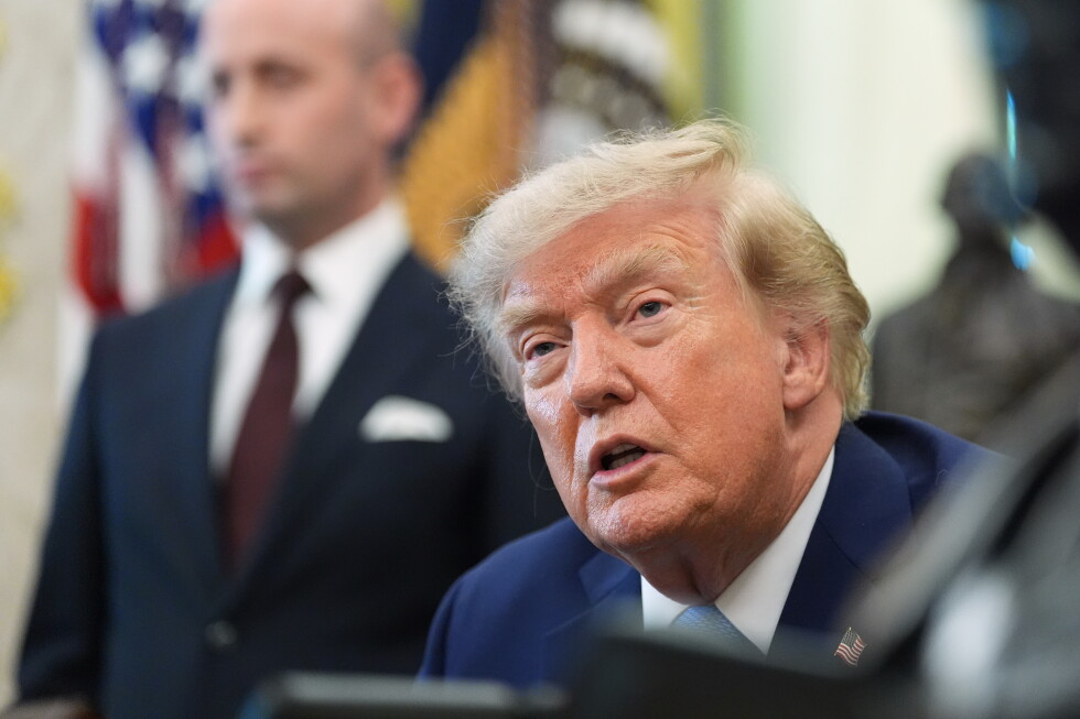 Trump signs immigration actions on birthright citizenship, 'birth tourism'
