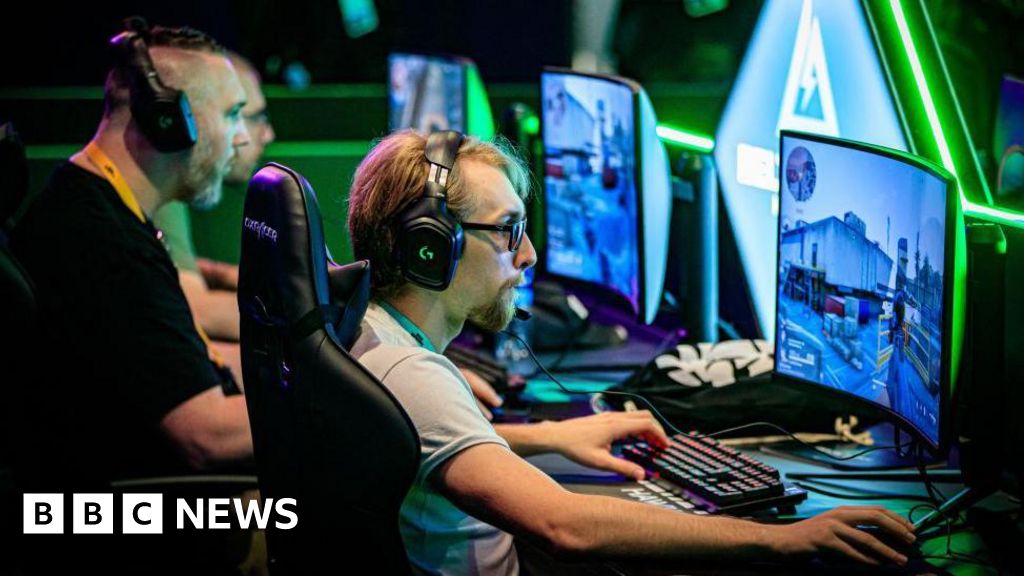 Twitch faces backlash over Amazon using content to train AI - BBC