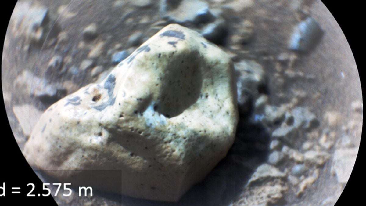 'Very Unexpected': NASA Rover Zapped a Rock on Mars And Found a Gemstone Surprise : ScienceAlert