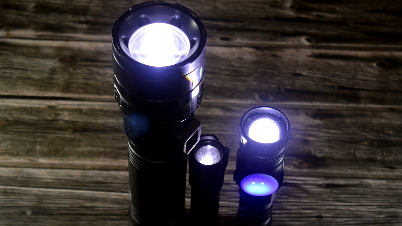 Why You Should Think Twice Before Buying That '10,000 Lumen' Flashlight