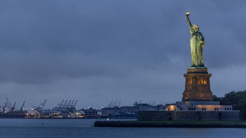 Woman and baby die after vessel overturns in New York harbor