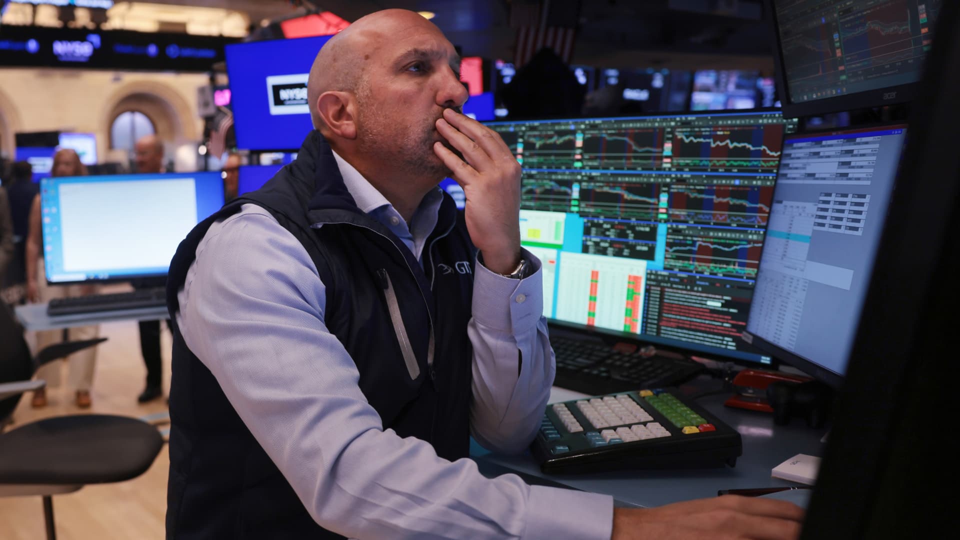 Stock market today: Live updates