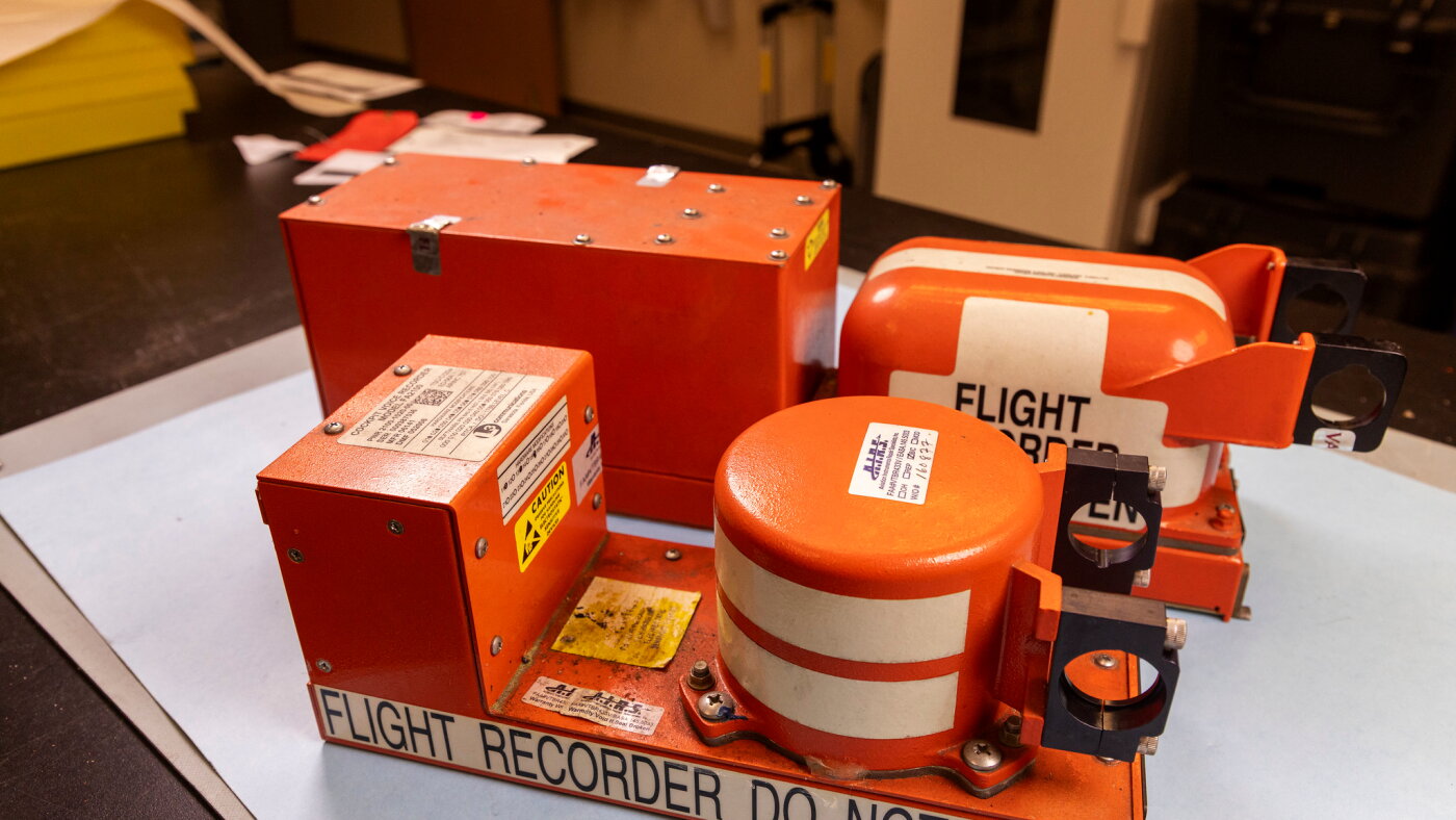 A pilot of the Amazon cargo plane warned it was coming in too fast : NPR