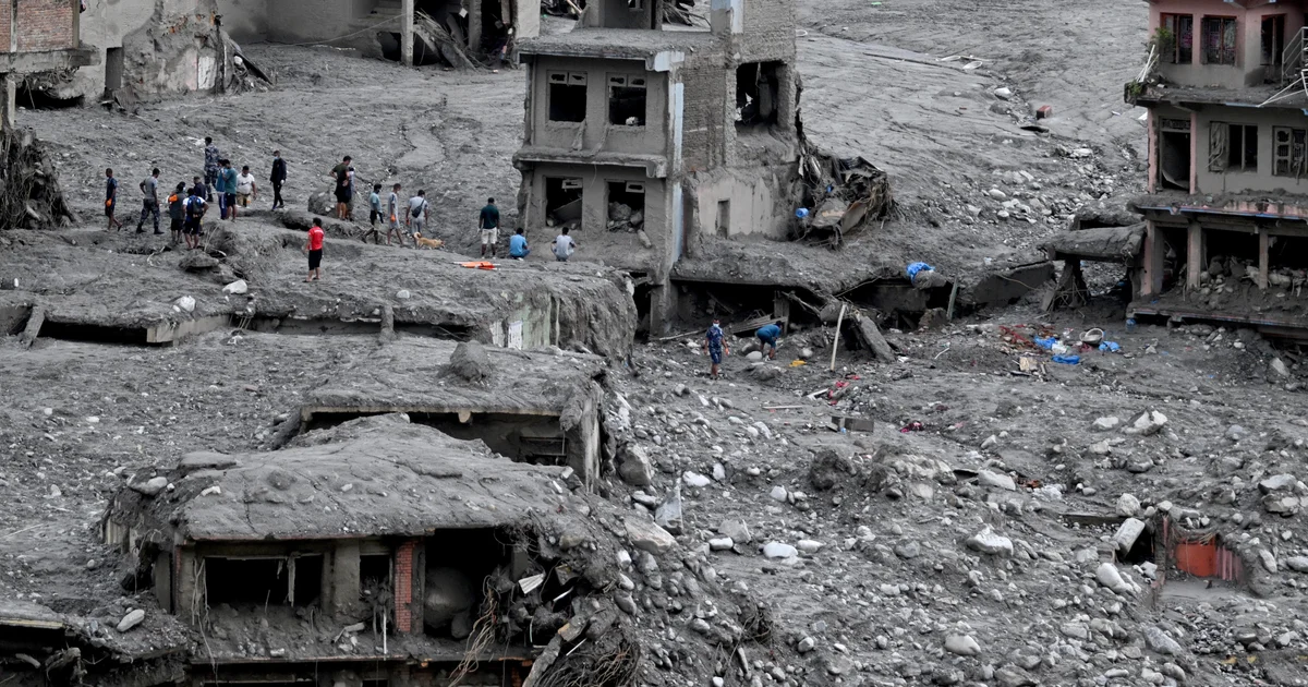 American missing in wake of Nepal floods contacted, Nepali officials tell CBS News