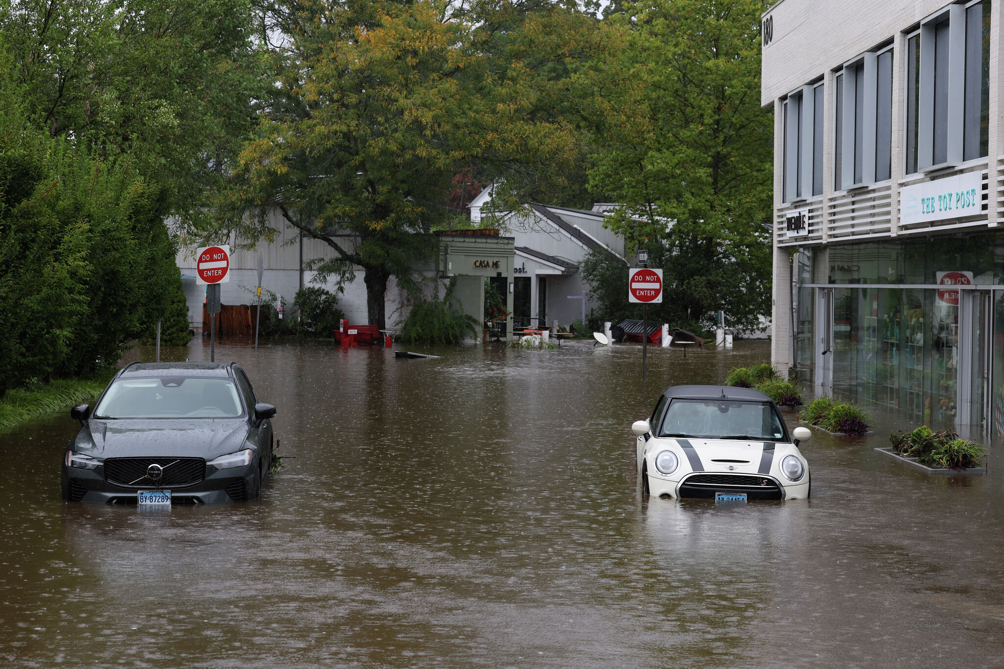 CT flash flooding hits shoreline after 5 to 6 inches of rain