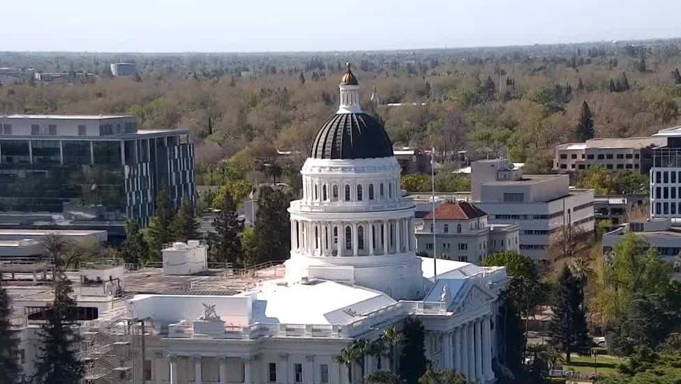 California lawmakers race to pass bills before midnight deadline