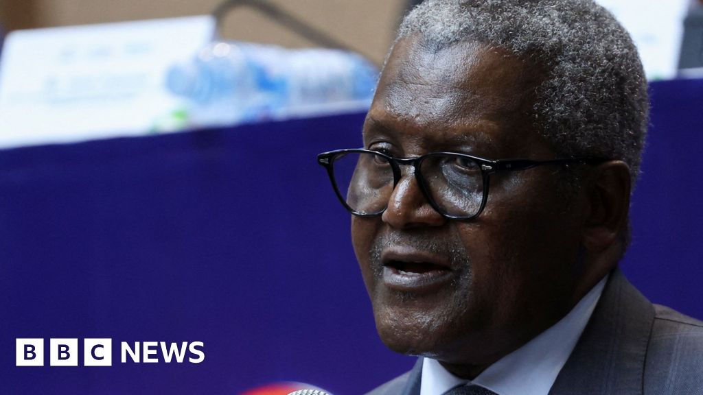 Dangote refinery: Nigerians buying into Africa’s biggest share sale - BBC