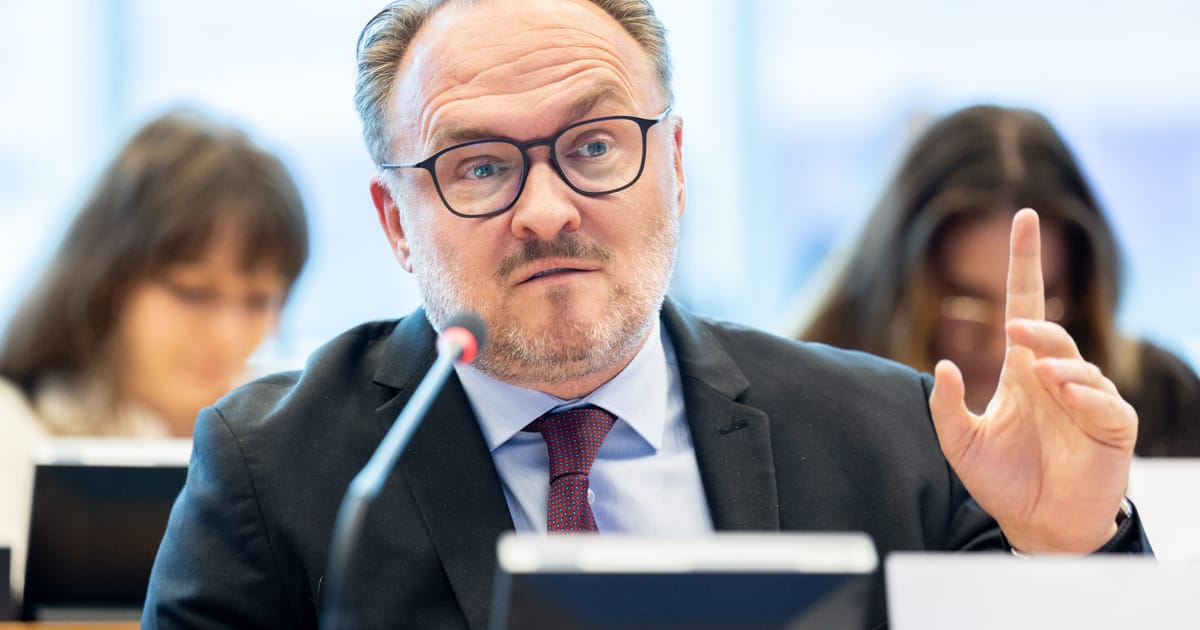 EU pressures Big Tech to go green with new data center sustainability label – POLITICO