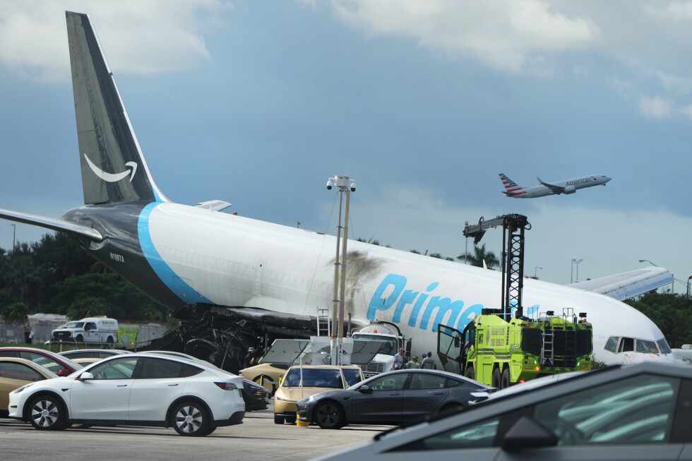 Federal investigators to investigate deadly Amazon cargo jet crash in Miami