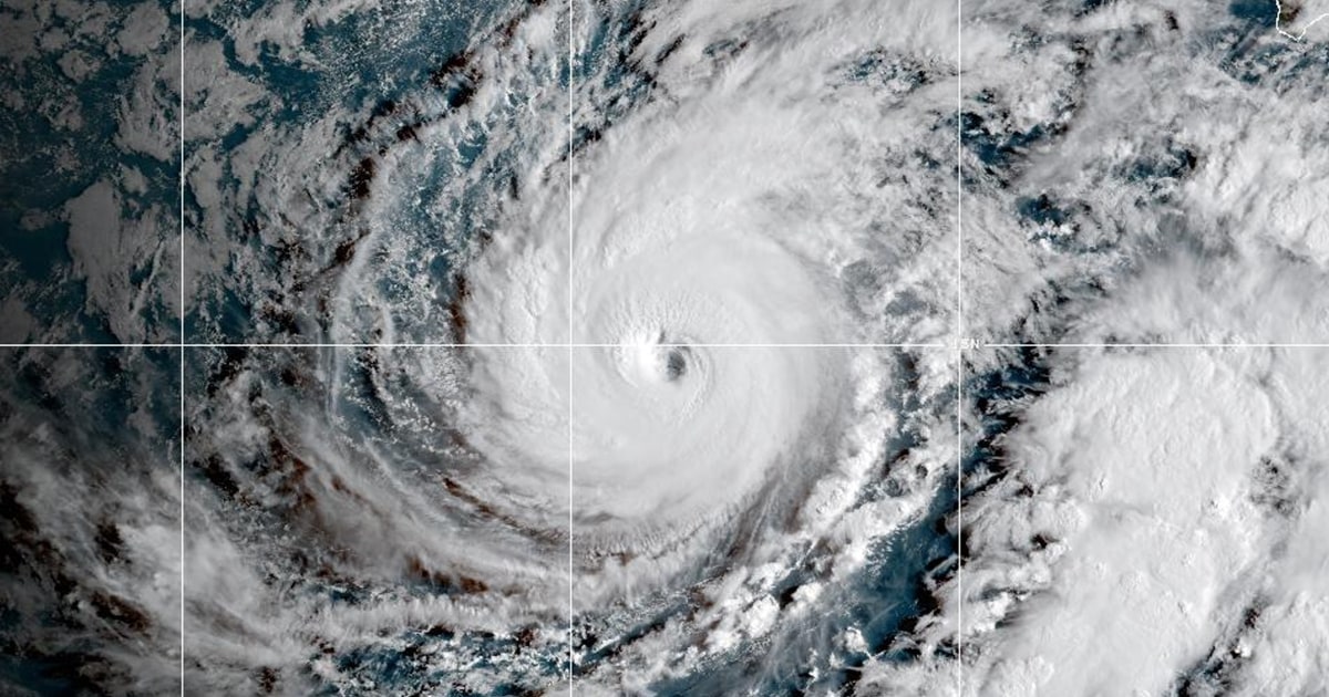 Hurricane Lowell forecast: Category 3 storm nears Hawaii, prompting warnings