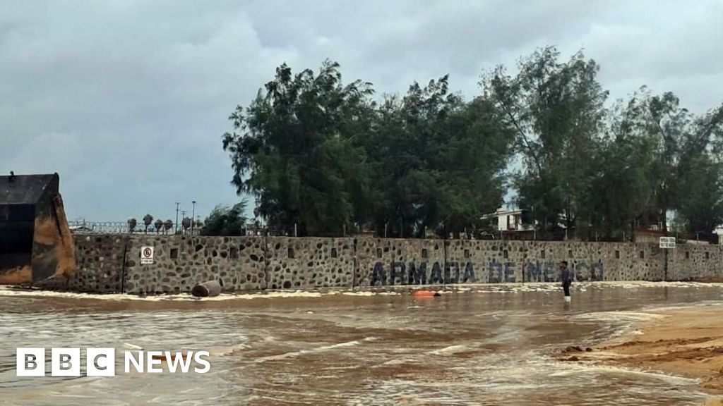 Hurricane Polo makes landfall in Mexico, with life-threatening winds and flooding - BBC