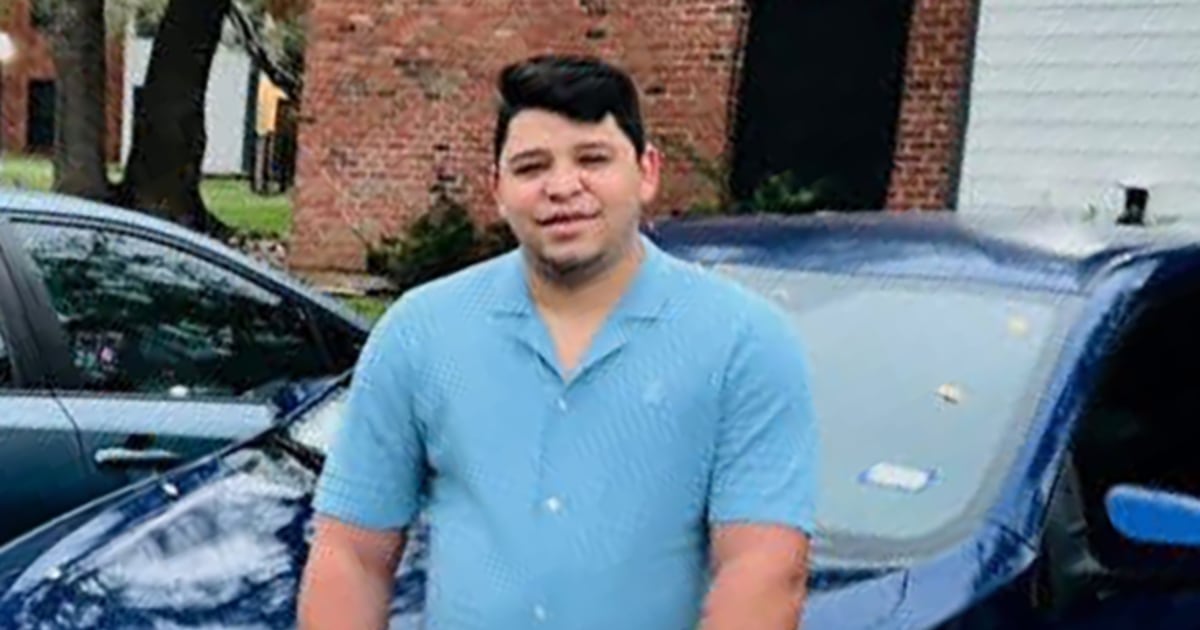 ICE officer shoots Venezuelan man delivering food in Austin, lawyer says