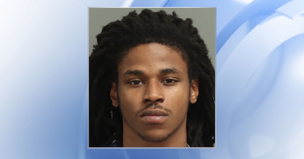 Man charged with murder in fight-turned-shooting inside fast food restaurant :: WRAL.com