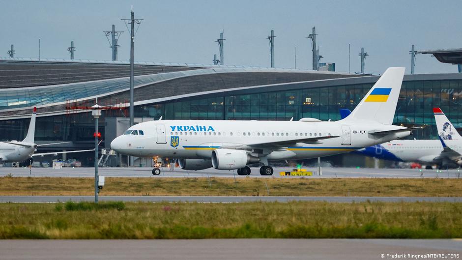 Norway's PM: Zelenskyy's plane almost hit by drone