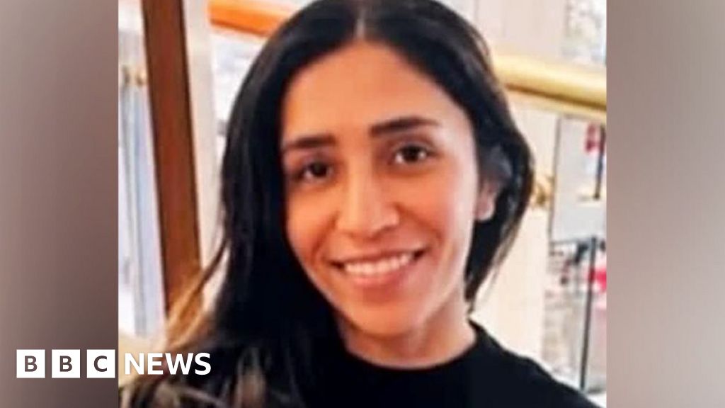 Nusrat Osman: British woman rescued in deadly Malawi shootout - BBC