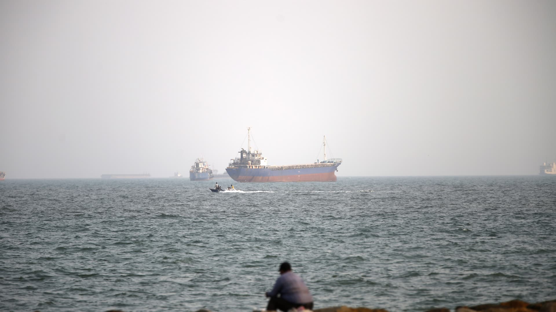 Oil prices rise sharply as investors seek progress on U.S.-Iran talks
