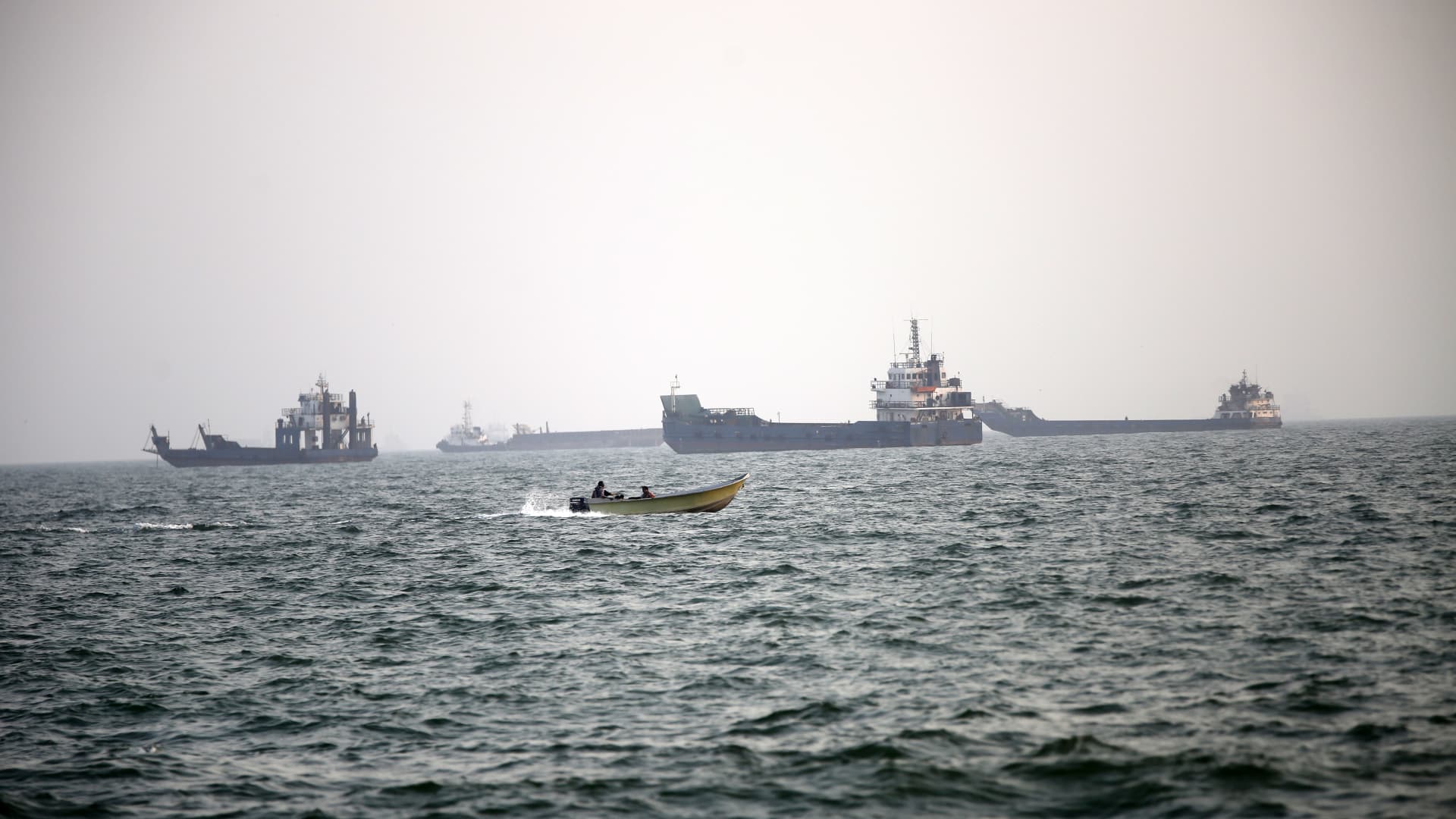Oil prices today: Brent, WTI fall