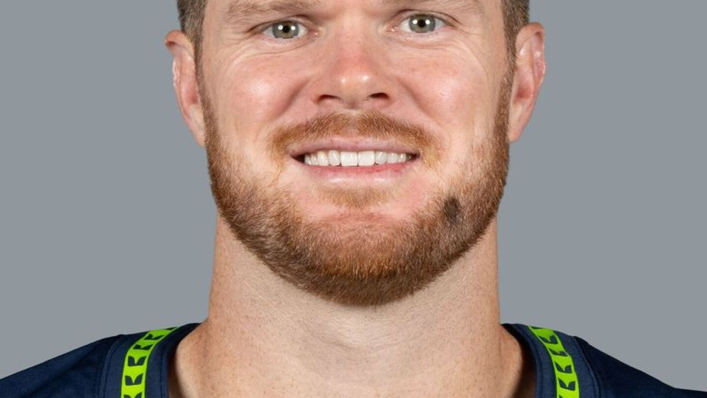 Seahawks rule out Darnold (hip) before halftime