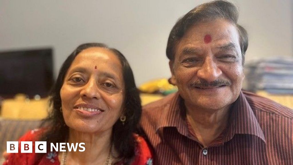 Smart beds and motion sensors - is this the future of dementia care? - BBC