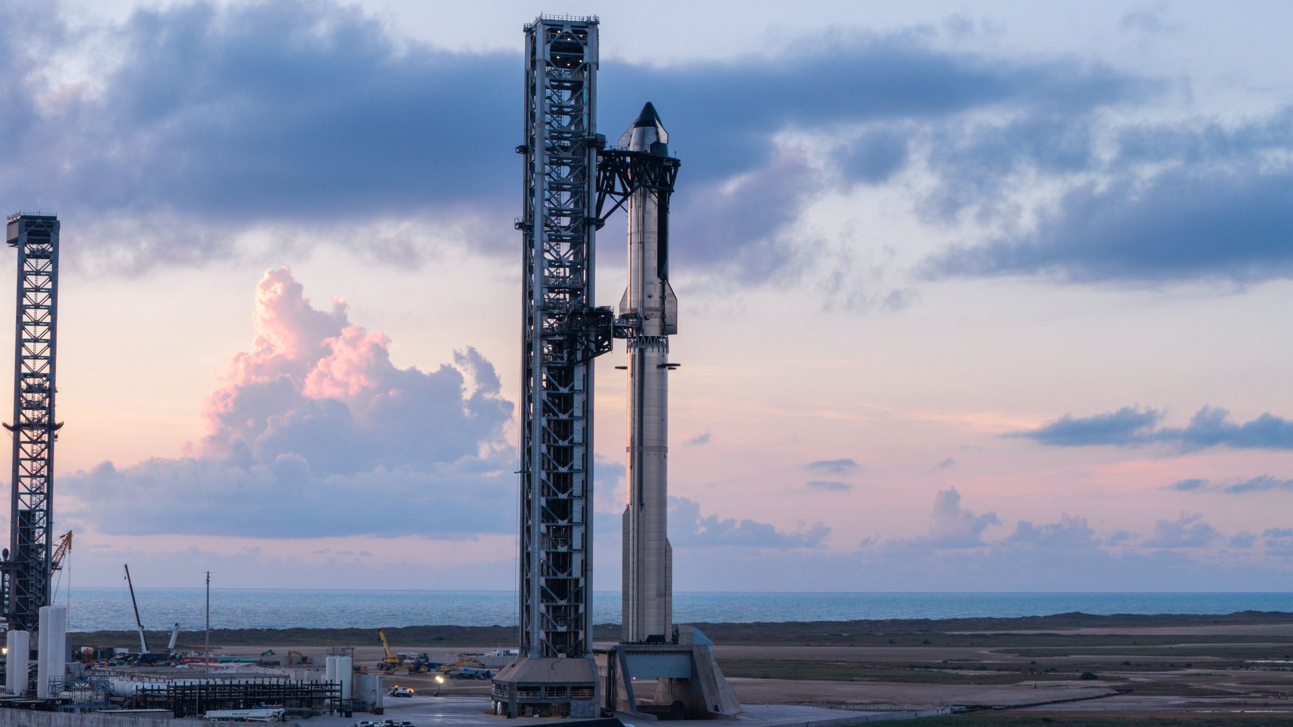 SpaceX Starship Flight 14 live updates: Pre-launch wet dress rehearsal underway